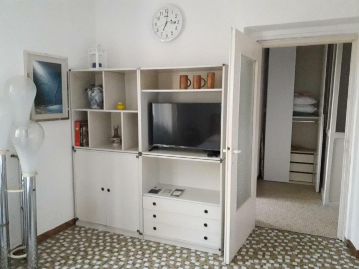 Casa Teresina - Corenno Plinio Lago Di Como Apartment Dervio Bagian luar foto